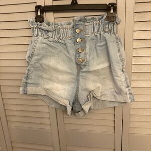 Ruffle shorts